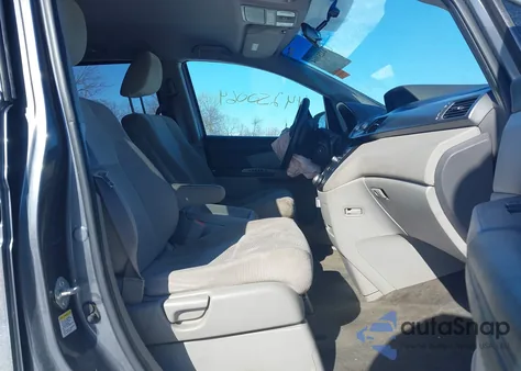 2011 Honda Odyssey Lx z USA, uszkodzony, nr VIN 5FNRL5H26BB022218